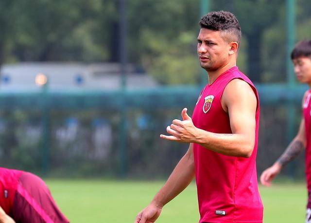 包含转会期体能课后,里尔状态回暖备战亚冠,底气十足,赛程密集仍需轮换的词条 包含转会期体能课后,里尔状态回暖备战亚冠,底气十足,赛程密集仍需轮换的词条